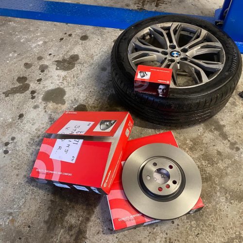 BMW Front brake disc replacement 2