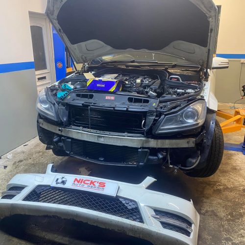 Engine replacement on Mercedes W204 1