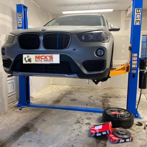 BMW Front brake disc replacement 1